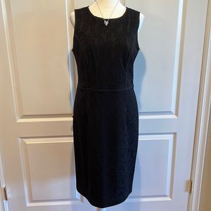 ANN TAYLOR SLEEVELESS LACE SHEATH DRESS
